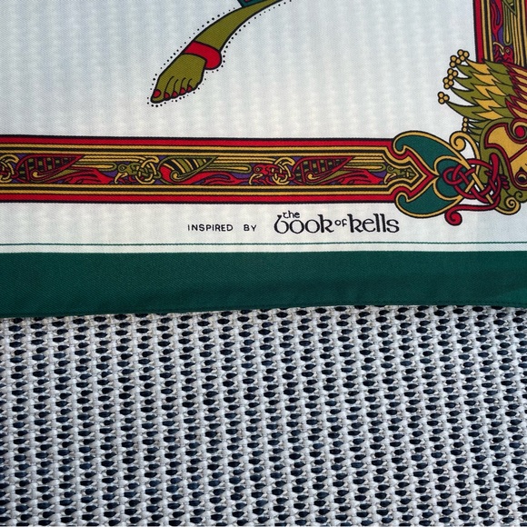 Vintage‎ Book Of Kells Ireland Scarf Momento Booklover Library Celtic - Picture 5 of 6